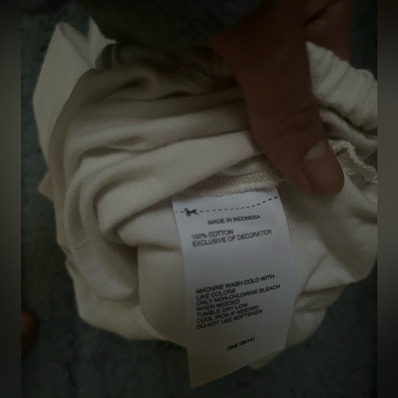 DSG crop top- white w/ tie to cinch or losen SIZE S - Picture 3 of 3